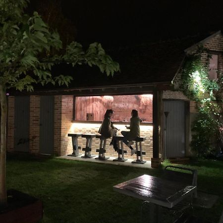 Km 41 Hotel Chaumont-sur-Tharonne Bagian luar foto