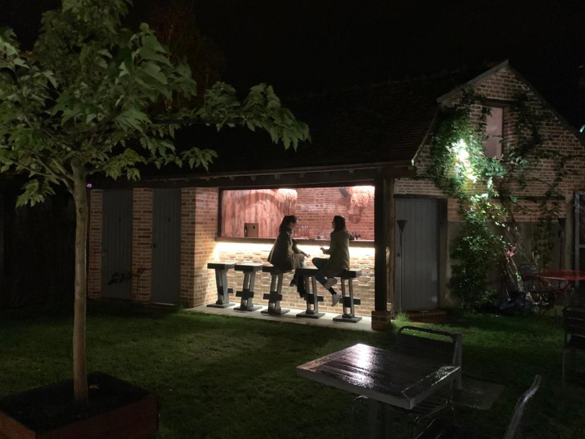Km 41 Hotel Chaumont-sur-Tharonne Bagian luar foto