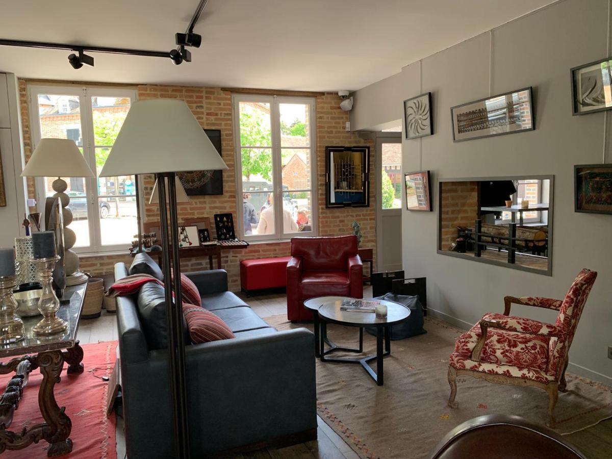Km 41 Hotel Chaumont-sur-Tharonne Bagian luar foto