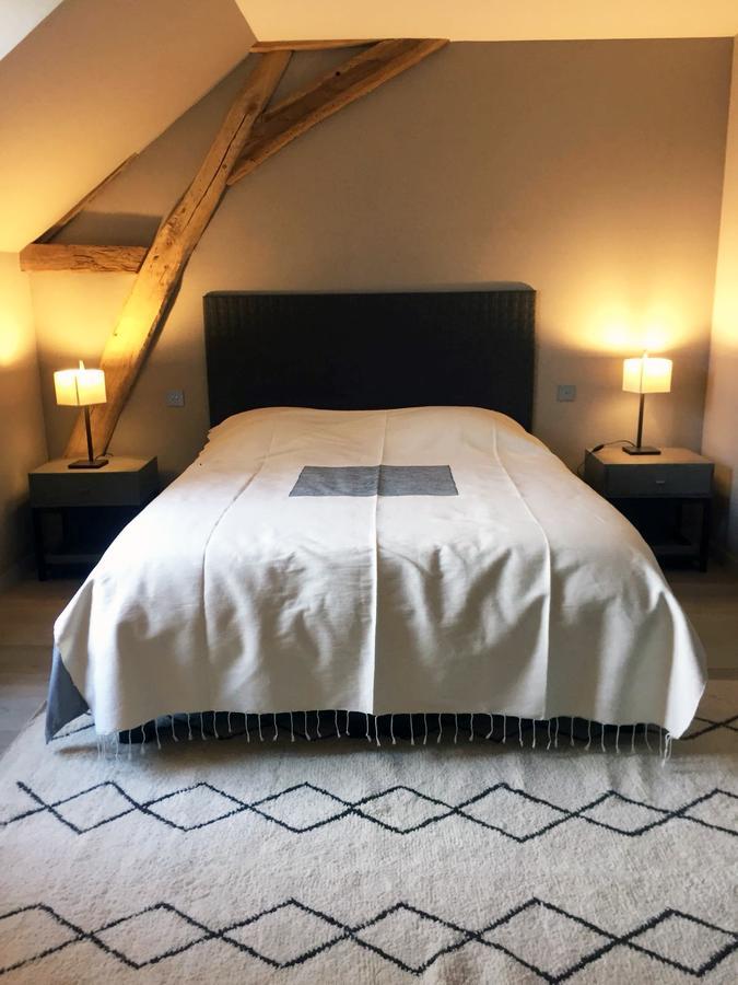 Km 41 Hotel Chaumont-sur-Tharonne Bagian luar foto